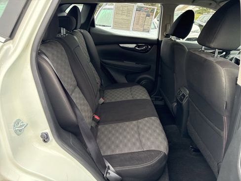 Used 2017 Nissan Rogue Sport SV image 11