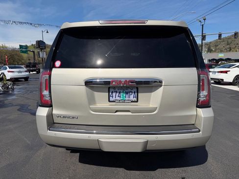Used 2015 GMC Yukon Denali w/ Premium Package image 20