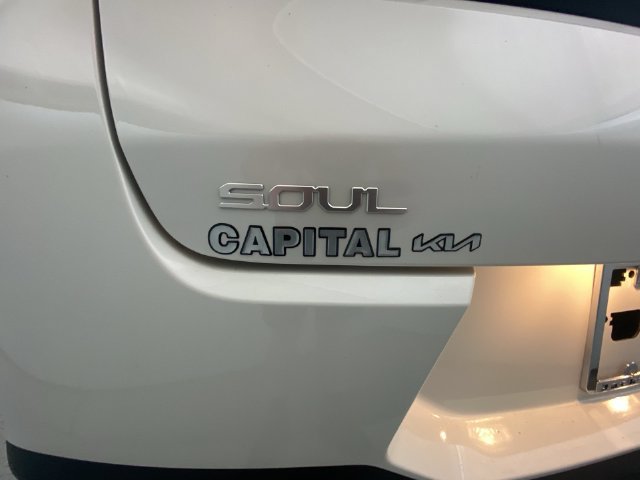 Used 2023 Kia Soul LX w/ LX Technology Package FWD image 25
