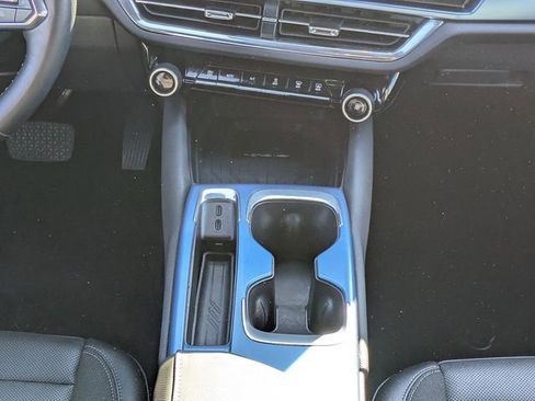 Used 2025 Chevrolet Equinox EV LT w/ Convenience Package image 18