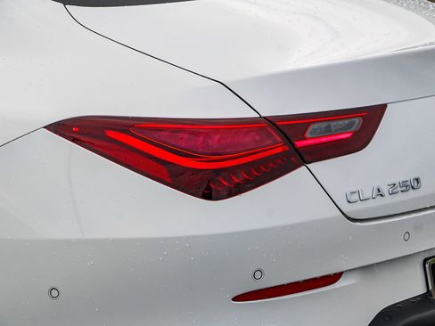 Certified 2025 Mercedes-Benz CLA 250 4MATIC image 10