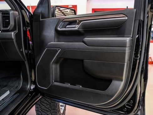 Used 2024 Chevrolet Silverado 1500 RST w/ Z71 Off-Road Package AWD/4WD image 40