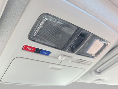 Used 2018 Subaru Forester 2.5i Premium w/ All-Weather Package image 35