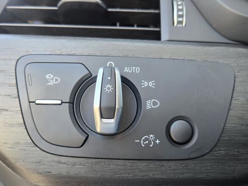 Used 2022 Audi A4 2.0T Premium Plus w/ Premium Plus Package image 31