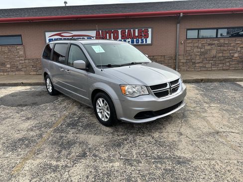 Used 2016 Dodge Grand Caravan SXT w/ Rear Park Assist Package image 2
