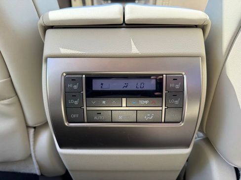 Used 2019 Lexus GX 460 Premium w/ Premium Package AWD/4WD image 17