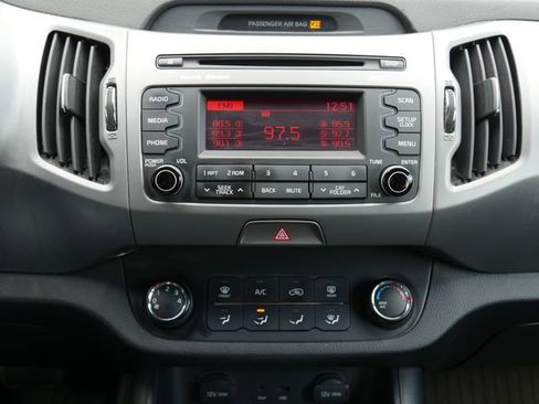 Used 2015 Kia Sportage LX image 4