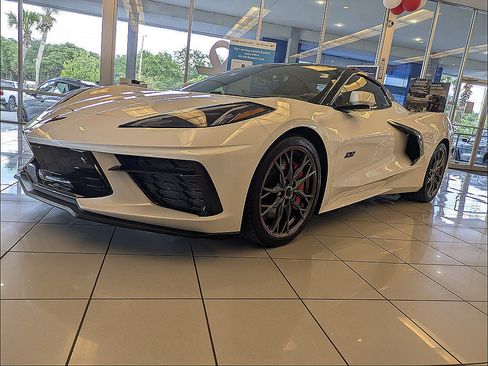 Used 2023 Chevrolet Corvette Stingray Premium Conv w/ Z51 Performance Package RWD image 4