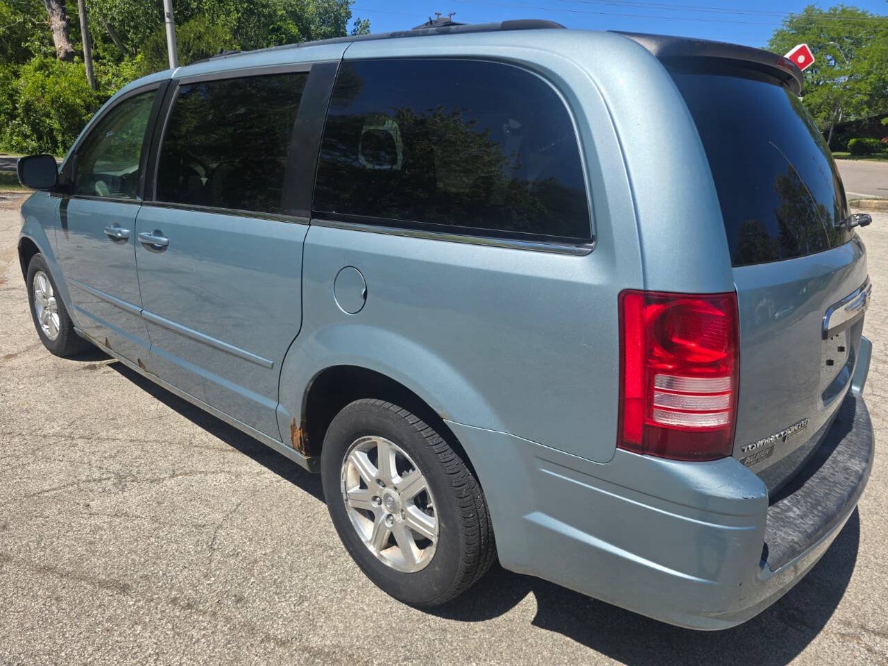 Used 2008 Chrysler Town & Country Touring FWD image 5