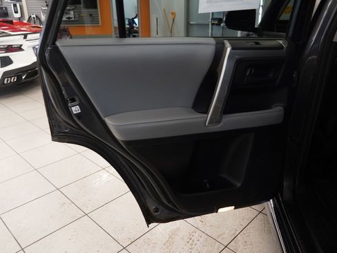 Used 2013 Toyota 4Runner SR5 w/ Premium Pkg image 23