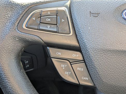 Used 2017 Ford Focus SE image 25