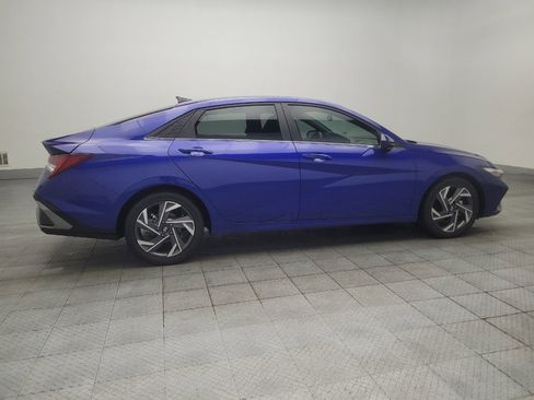 Used 2025 Hyundai Elantra SEL FWD image 10