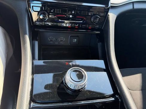 Used 2023 Jeep Grand Cherokee Altitude AWD/4WD image 20