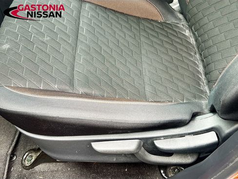 Used 2022 Nissan Kicks SR image 23