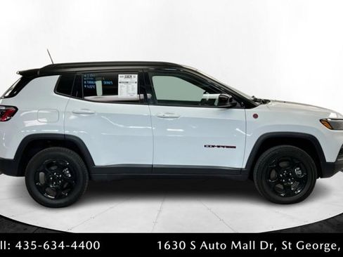 Used 2024 Jeep Compass Trailhawk image 6
