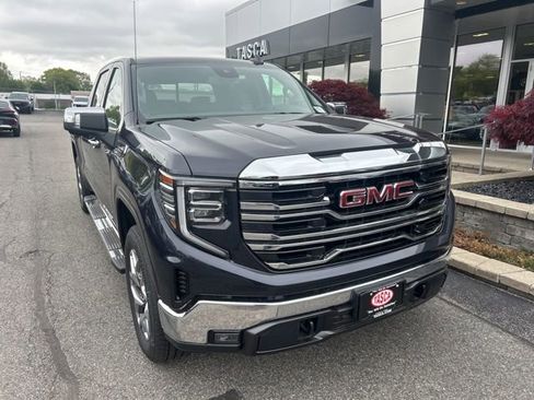New 2026 GMC Sierra 1500 SLT w/ SLT Premium Package AWD/4WD image 1