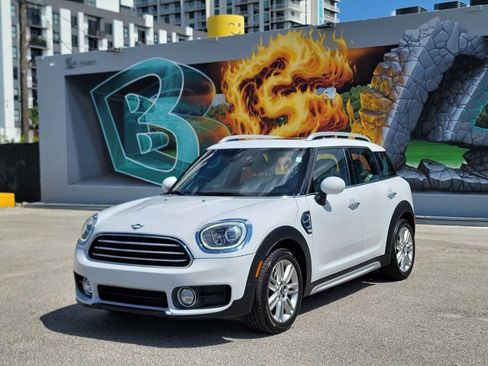 Used 2019 MINI Cooper Countryman w/ Premium Package FWD image 1
