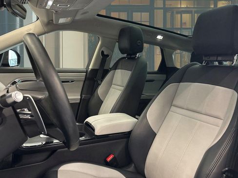 Used 2022 Land Rover Range Rover Evoque R-Dynamic S image 26