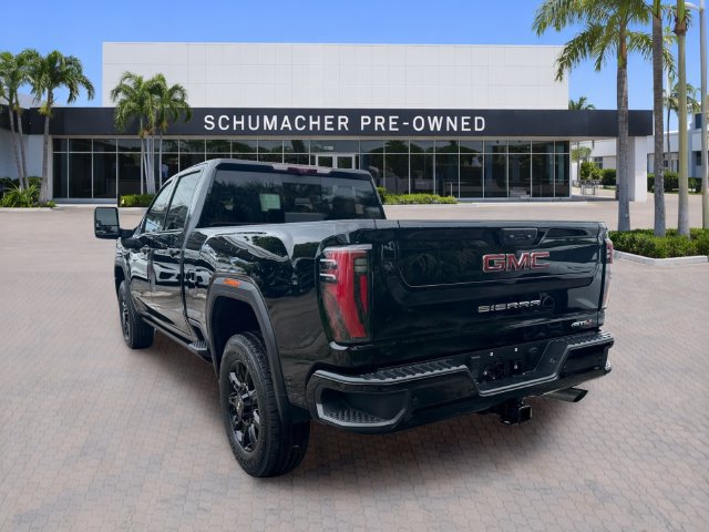 Used 2025 GMC Sierra 2500 AT4 w/ Technology Package AWD/4WD image 5