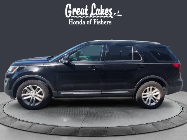 Used 2016 Ford Explorer XLT w/ Equipment Group 202A FWD image 2