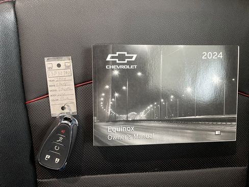 Used 2024 Chevrolet Equinox RS w/ RS Leather Package image 26