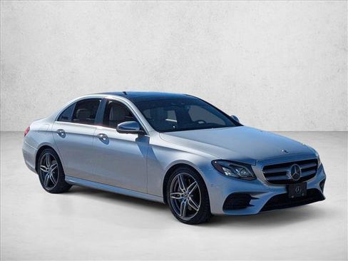 Used 2020 Mercedes-Benz E 350 Sedan image 3