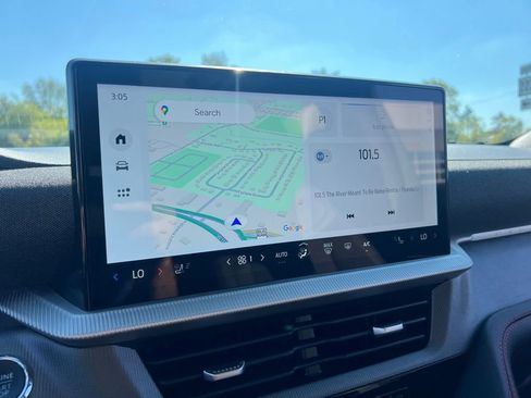 Used 2025 Ford Explorer ST-Line image 31