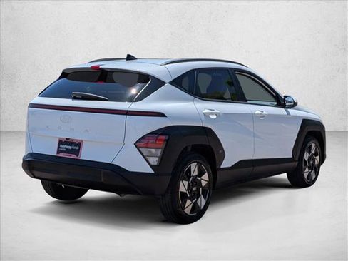 Used 2025 Hyundai Kona SEL FWD image 5
