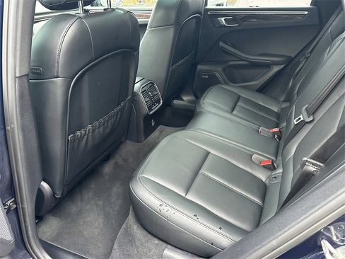 Used 2020 Porsche Macan image 17