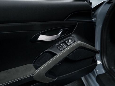 Used 2023 Porsche 718 Cayman GT4 RWD image 39