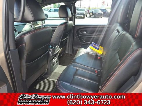 Used 2023 Nissan Titan PRO-4X w/ Pro-4x Convenience Package image 18