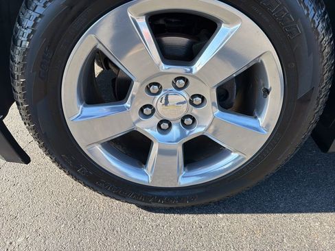 Used 2019 Chevrolet Suburban Premier image 9