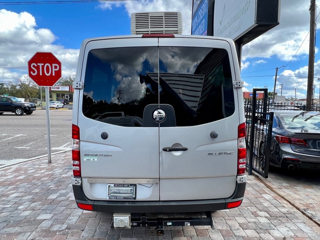 Used 2014 Freightliner Sprinter 2500 RWD image 7