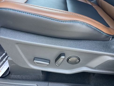 Used 2024 Ford Bronco Outer Banks image 12