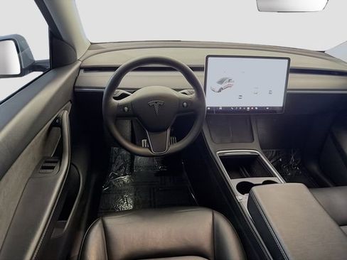 Used 2022 Tesla Model Y Performance image 24