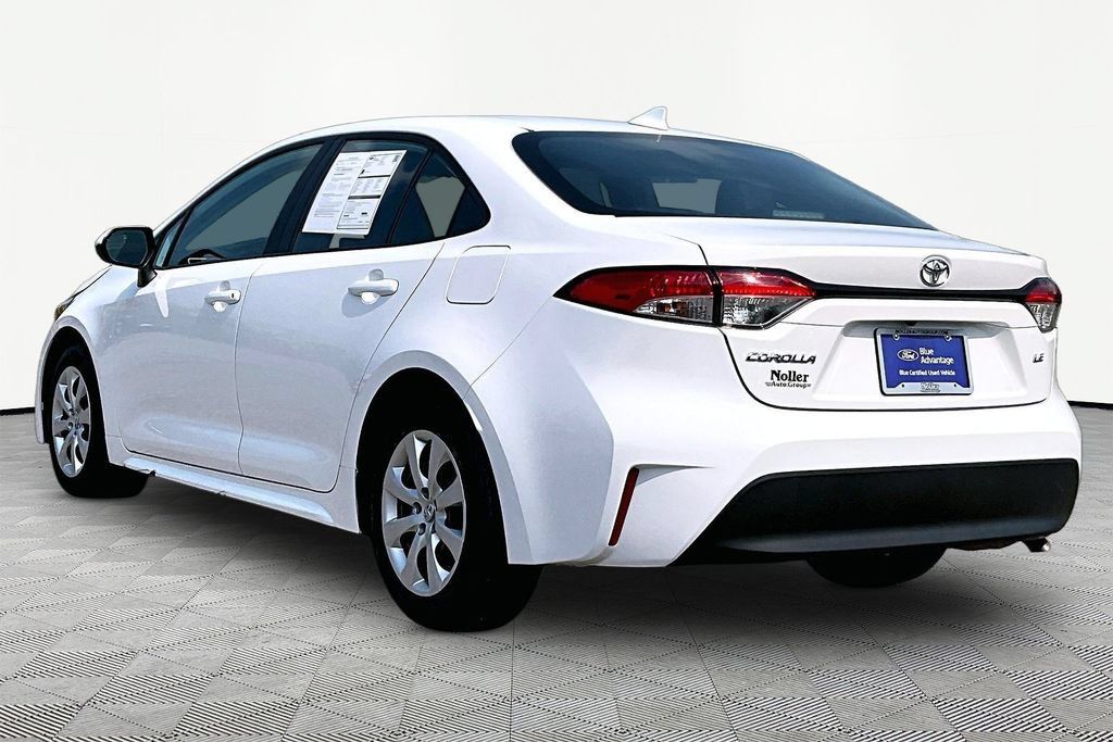 Used 2025 Toyota Corolla LE FWD image 13