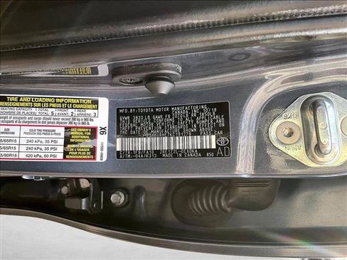 Used 2019 Toyota Corolla L FWD image 30