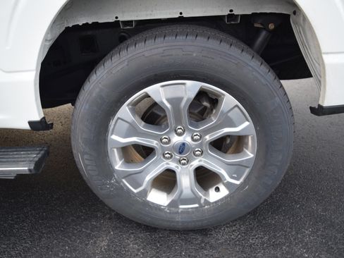 Certified 2023 Ford F150 Platinum w/ Equipment Group 701A High image 5