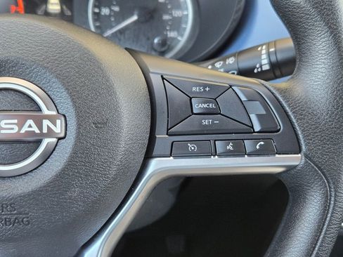 Used 2025 Nissan Versa SV image 22