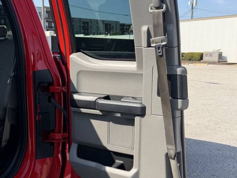 Used 2016 Ford F150 XL w/ Equipment Group 101A Mid RWD image 3