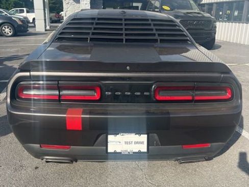 Used 2018 Dodge Challenger R/T image 6