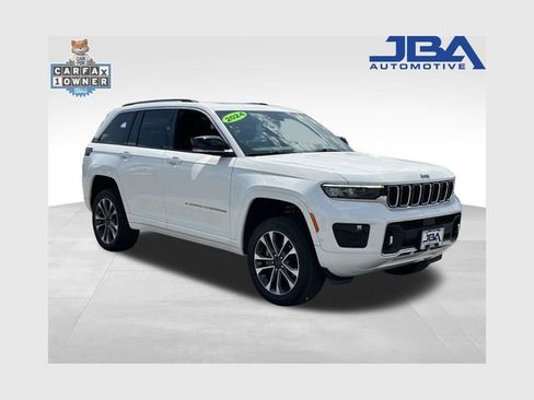 Used 2024 Jeep Grand Cherokee Overland w/ Luxury Tech Group IV AWD/4WD image 1