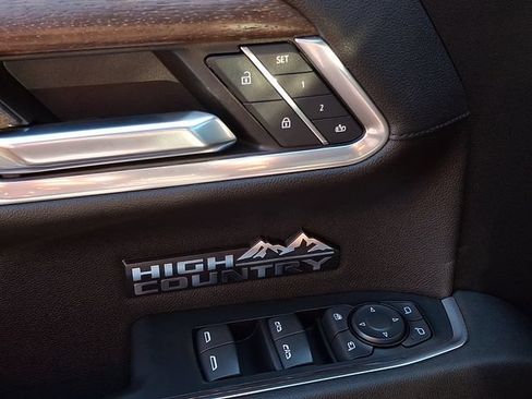Used 2023 Chevrolet Silverado 1500 High Country w/ High Country Premium Package AWD/4WD image 22
