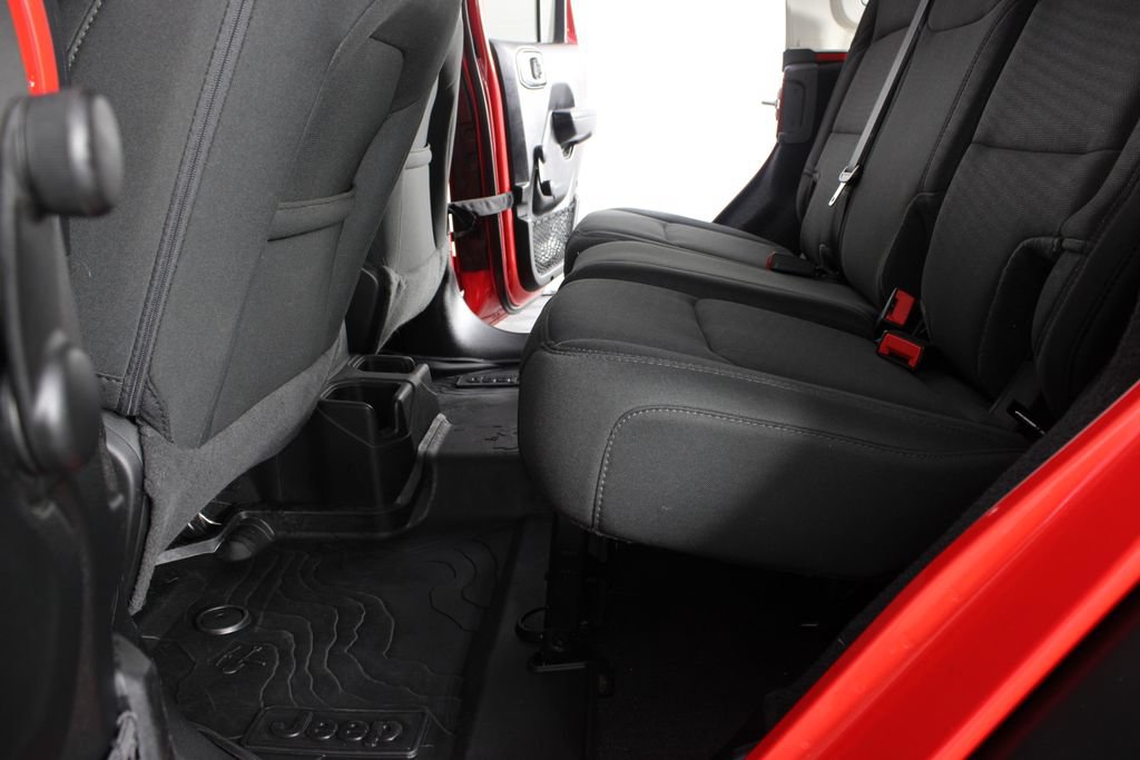 Used 2021 Jeep Wrangler Unlimited Sport AWD/4WD image 15