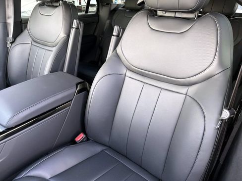 New 2026 Land Rover Range Rover Sport SE AWD/4WD image 18