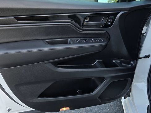 Used 2025 Honda Odyssey Touring image 10