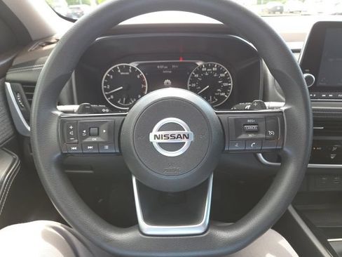 Used 2021 Nissan Rogue S AWD/4WD image 27