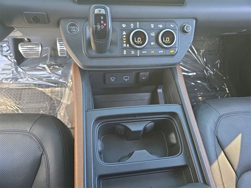 Used 2023 Land Rover Defender 110 X image 25