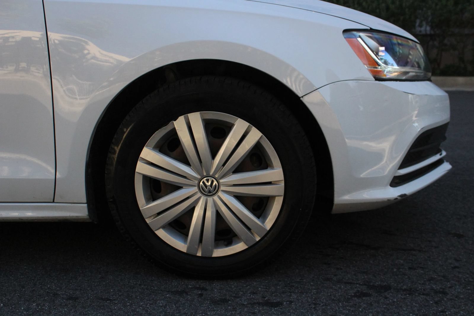 Used 2017 Volkswagen Jetta S FWD image 4