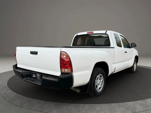 Used 2015 Toyota Tacoma 2WD Access Cab image 4
